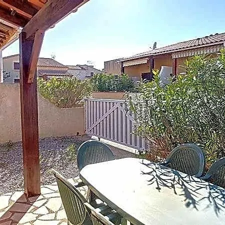 Pavillon T3 Avec Grande Terrasse Et Avec Piscine Et Tennis Hotel *